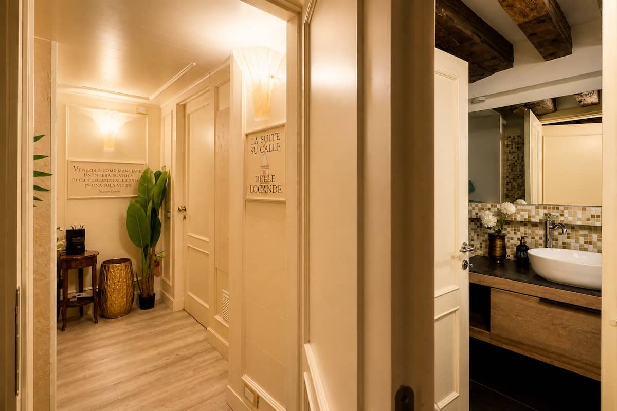 Suite Calle delle Locande — view 05