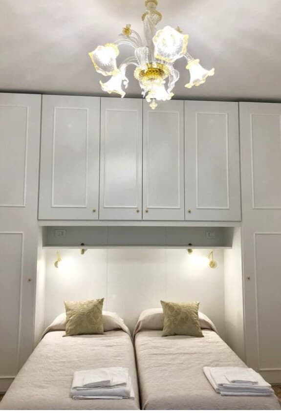 Rialto Bridge Apartment — view 03